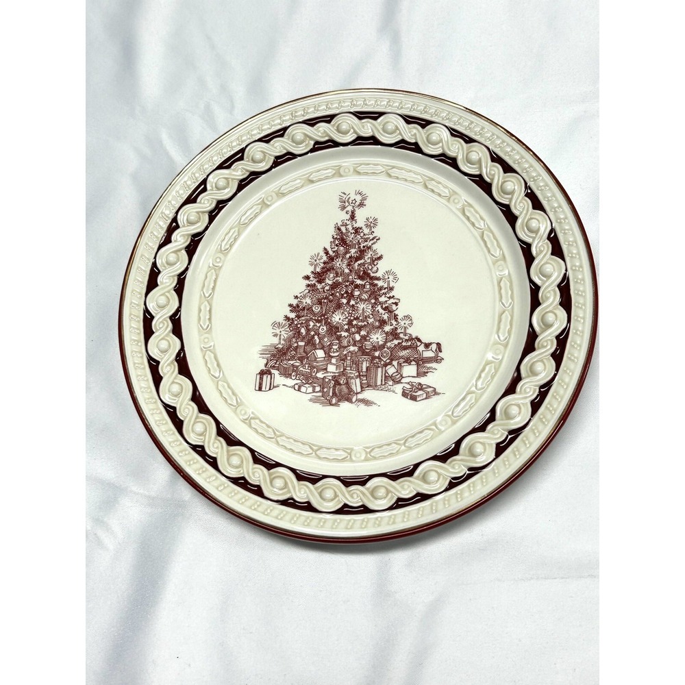 Grassland Road 8.5" Christmas Tree Plate Red White Season Of Wonder Salad 444882